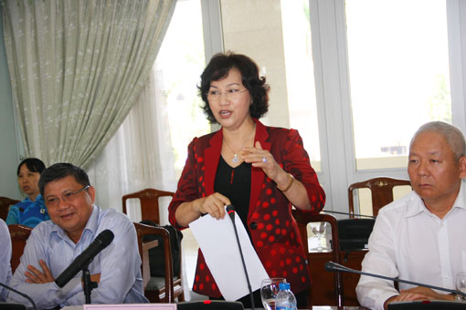 Phó chủ tịch Quốc hội Nguyễn Thị Kim Ngân phát biểu tại buổi làm việc với tỉnh Đồng Nai 