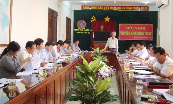 Đồng chí Lê Hồng Phương phát biểu tại buổi làm việc