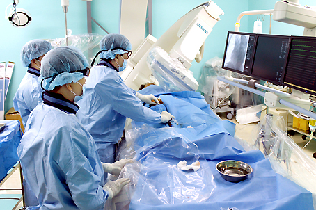 Máy chụp DSA trong gói thầu thiết bị cho Bệnh viện đa khoa Đồng Nai mới đã được đưa về và chạy thử nghiệm.