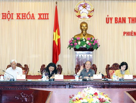  Chủ tịch Quốc hội Nguyễn Sinh Hùng phát biểu tại phiên họp