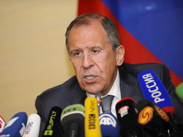 Ngoại trưởng Nga Sergei Lavrov tại họp báo sau hội nghị 4 bên ở Geneva ngày 17/4. (Nguồn: AFP/TTXVN)