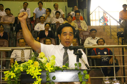 Đại diện trọng tài tuyên thệ