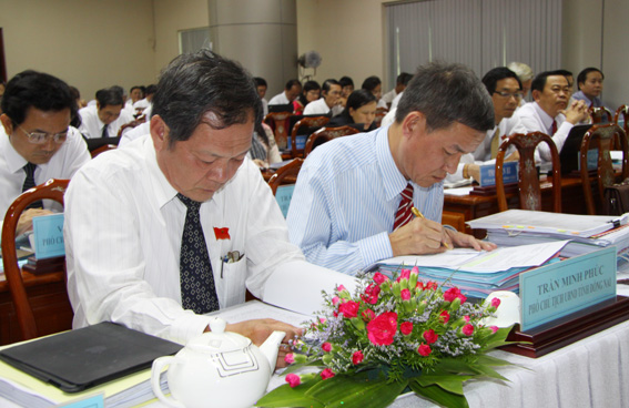 Các đại biểu tham dự kỳ họp