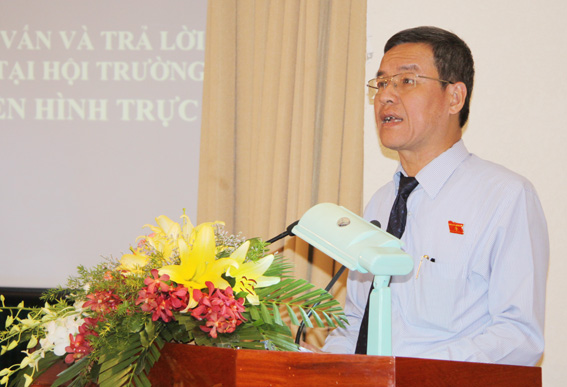 Chủ tịch Đinh Quốc Thái phát biểu giải trình tại kỳ họp