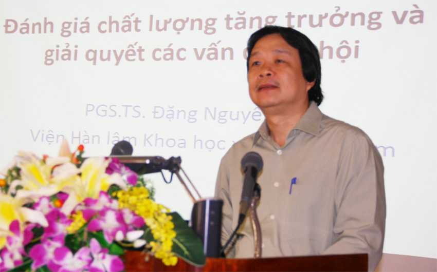  PGS.TS Đặng Nguyên Anh trình bày tại hội nghị.