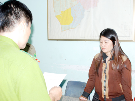 Lực lượng công an đang làm việc với Nguyễn Thị Thanh Hương 