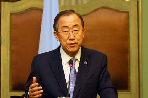 Tổng thư ký LHQ Ban Ki-moon tại cuộc họp báo ở Cairo ngày 21/7. Ảnh: THX-TTXVN