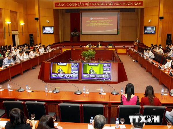 Bộ Tài nguyên và Môi trường tổ chức Hội nghị trực tuyến triển khai thi hành Hiến pháp năm 2013. 