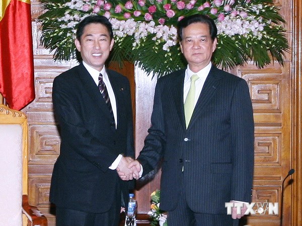 Thủ tướng Nguyễn Tấn Dũng tiếp Bộ trưởng Ngoại giao Nhật Bản Fumio Kishida.