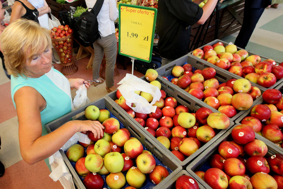 Ba Lan vận động người dân tiêu thụ táo do mặt hàng này bị Nga cấm nhập khẩu (Nguồn AP)