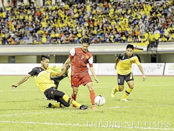 Trận hòa tai hại với U21 Brunei chính là bước ngoặt đẩy U19 Việt Nam vào muôn trùng khó khăn ở lượt đấu cuối. (Ảnh: Brunei Times)