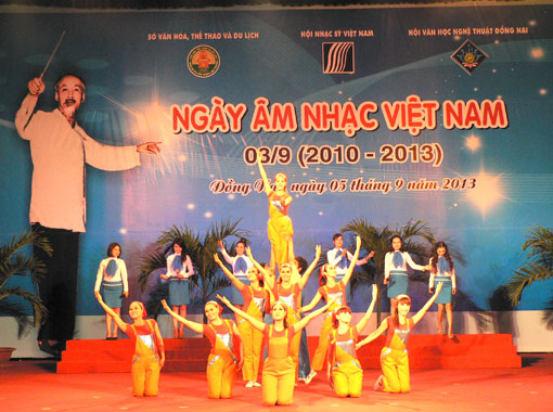 Một tiết mục nghệ thuật tại “Ngày âm nhạc Việt Nam” năm 2013.