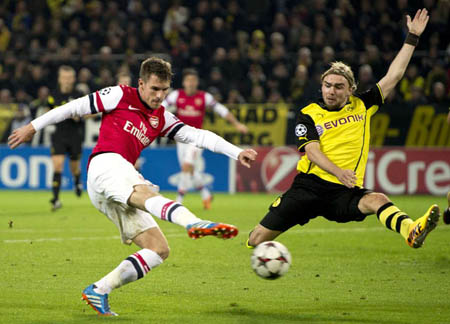 Arsenal sẽ đụng độ với Dortmund trong trận cầu đầy duyên nợ