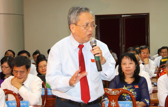 Đại biểu Huỳnh Văn Tịnh