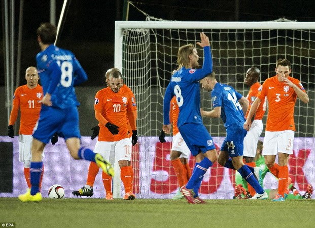 Hà Lan lại gây thất vọng ở vòng loại EURO 2016. (Nguồn: EPA)