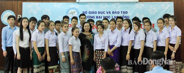  27 sinh viên Lào và Campuchia mới được tiếp nhận học tập tại Trường đại học Lạc Hồng năm đầu tiên.