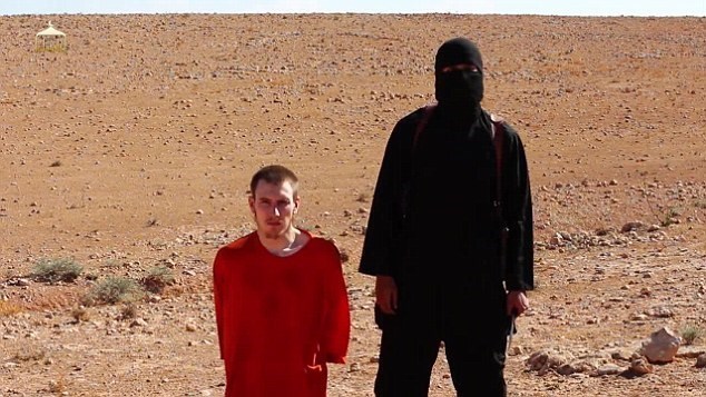 Nhân viên cứu trợ nhân đạo Peter Kassig trong đoạn băng hành quyết mới của IS. (Nguồn: dailymail.co.uk)