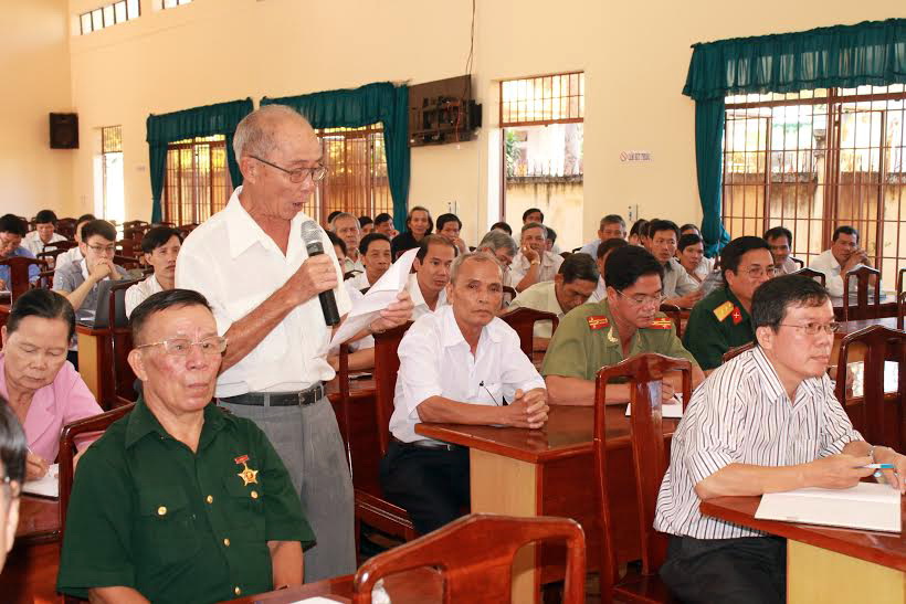 Cử tri huyện Tân Phú phát biểu ý kiến