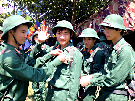 Tuổi trẻ Đồng Nai lên đường làm nhiệm vụ bảo vệ Tổ quốc. Ảnh: Đoàn Phú