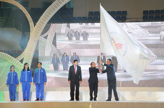 Nghi lễ trao cờ cho tỉnh An Giang – đơn vị tổ chức Đại hội TDTT toàn quốc lần thứ VIII-2018.