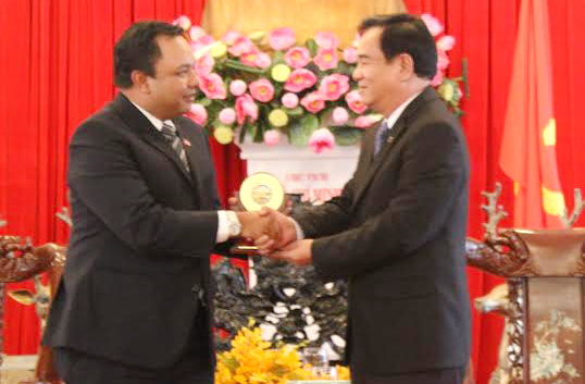 Bí thư Trần Đình Thành tiếp Tổng lãnh sự Malaysia