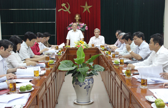 Ông Mã Điền Cư, Phó chủ tịch Hội đồng dân tộc của Quốc hội làm Trưởng đoàn đã đến giám sát tại Đồng Nai.