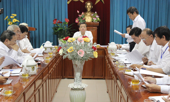 Chủ tịch UBND tỉnh Đinh Quốc Thái làm việc với Sở Công thương