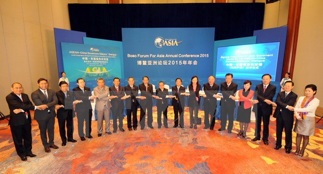 Đối thoại Thống đốc/Thị trưởng Trung Quốc-Hiệp hội các quốc gia Đông Nam Á (ASEAN) trong khuôn khổ Diễn đàn châu Á Bác Ngao 2015. (Nguồn:THX/TTXVN)
