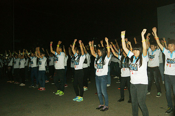 Học sinh Trường THPT Trấn Biên (TP. Biên Hòa) nhảy Flashmod hưởng ứng “Giờ trái đất”