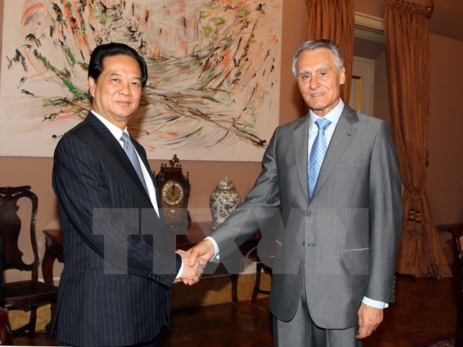 Thủ tướng Chính phủ Nguyễn Tấn Dũng hội kiến với Tổng thống Cộng hòa Bồ Đào Nha Anibal Cavaco Silva. (Ảnh: TTXVN)