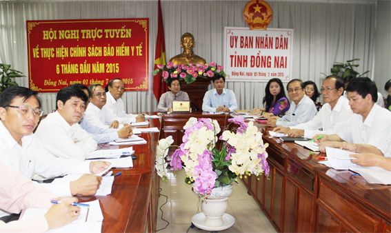 Tại điểm cầu Đồng Nai, Phó Chủ tịch UBND tỉnh Nguyễn Thành Trí và Giám đốc Bảo hiểm xã hội tỉnh Phan Văn Mến chủ trì hội nghị.