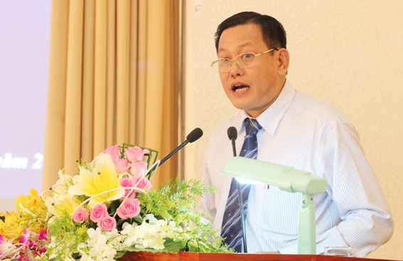 Phó giám đốc Sở Tài nguyên - môi trường Đặng Minh Đức trả lời chất vấn