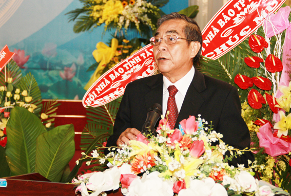 Phó bí thư thường trực Trần Văn Tư phát biểu chỉ đạo tại Đại hội