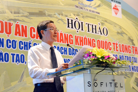 Chủ tịch UBND tỉnh Đinh Quốc Thái phát biểu khai mạc hội thảo.  Ảnh: K.GIỚI
