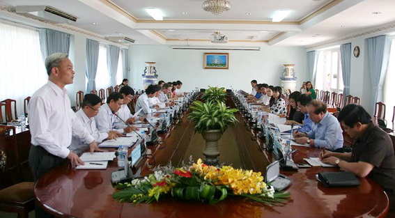 đồng chí Nguyễn Phú Cường, Ủy viên dự khuyết Trung ương Đảng, Bí thư Tỉnh ủy phát biểu tại buổi làm việc
