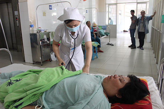 Bệnh nhân Lê Thị Mỹ Dung đang được điều trị tại Bệnh viện đa khoa Thống Nhất