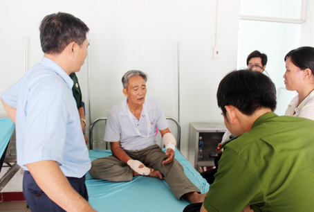 Ông Bùi Đình Tôn đang được điều trị tại bệnh viện.