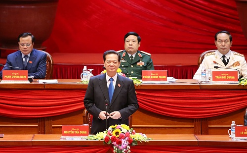 Đồng chí Nguyễn Tấn Dũng, Ủy viên Bộ Chính trị, Thủ tướng Chính phủ điều hành phiên thảo luận sáng 23-1