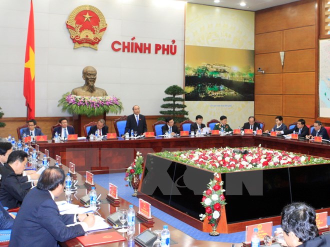 Thủ tướng Nguyễn Xuân Phúc chủ trì phiên họp các thành viên Chính phủ mới được phê chuẩn tại kỳ họp lần thứ 11, Quốc hội khóa XIII. (Ảnh: TTXVN)