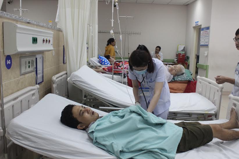 Một trường hợp bị tai nạn giao thông đang được cấp cứu tại Bệnh viện đa khoa Đồng Nai