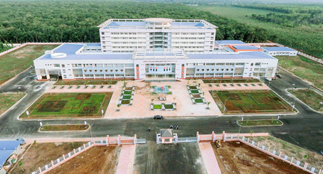 Toàn cảnh Bệnh viện đa khoa khu vực Long Khánh mới. Ảnh: Lò Văn Hợp