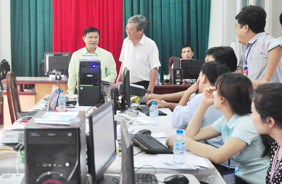  Đồng chí Đặng Mạnh Trung làm việc với Ủy ban bầu cử huyện Cẩm Mỹ.