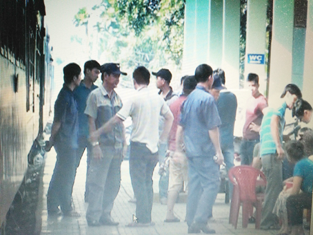 Ga Biên Hòa, thời điểm lực lượng công an bắt quả tang Linh và Huy  đang vận chuyển 14kg ma túy “đá”.