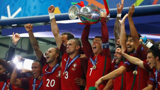 Và tân vương Bồ Đào Nha của EURO 2016 tại Pháp