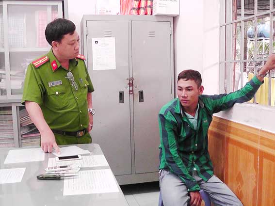  Nguyễn Văn Trọng bị bắt tại cơ quan công an.