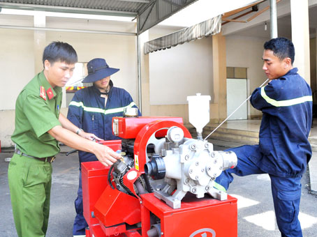 Xe chữa cháy mini được trang bị để có thể luồn lách vào các con hẻm nhỏ.