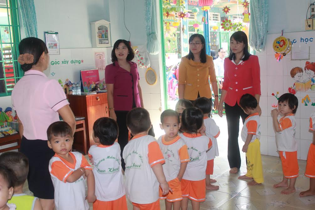 Đoàn giám sát đi thực tế tại nhóm trẻ Sao Khuê (phường Trảng Dài, TP.Biên Hòa)