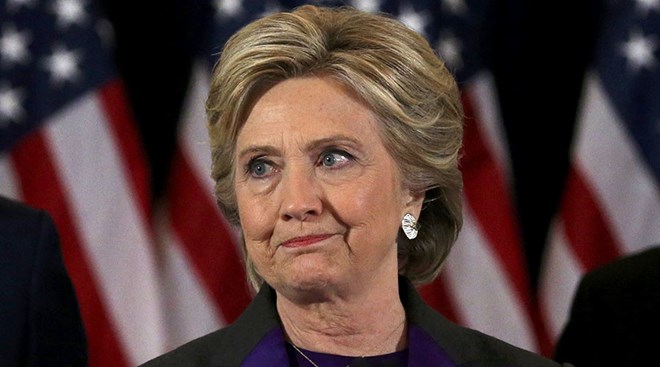 Bà Clinton đã không giấu nổi nỗi buồn sau thất bại tại cuộc bầu cử tổng thống Mỹ. (Nguồn: RT)