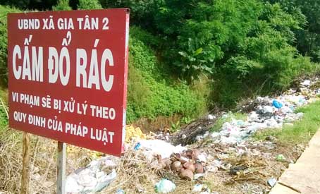 Bảng cấm đổ rác (ảnh 1)