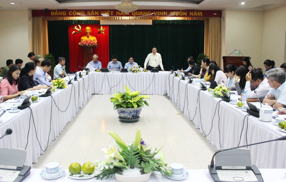 Phó Chủ tịch HĐND tỉnh Phạm Ngọc Tuấn phát biểu tại hội nghị